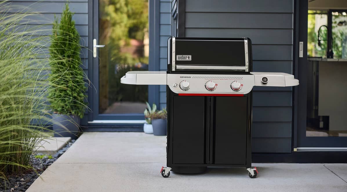 Газовий гриль Weber Genesis E-325 з двома столиками Газовий гриль Weber Genesis E-325 з двома столиками