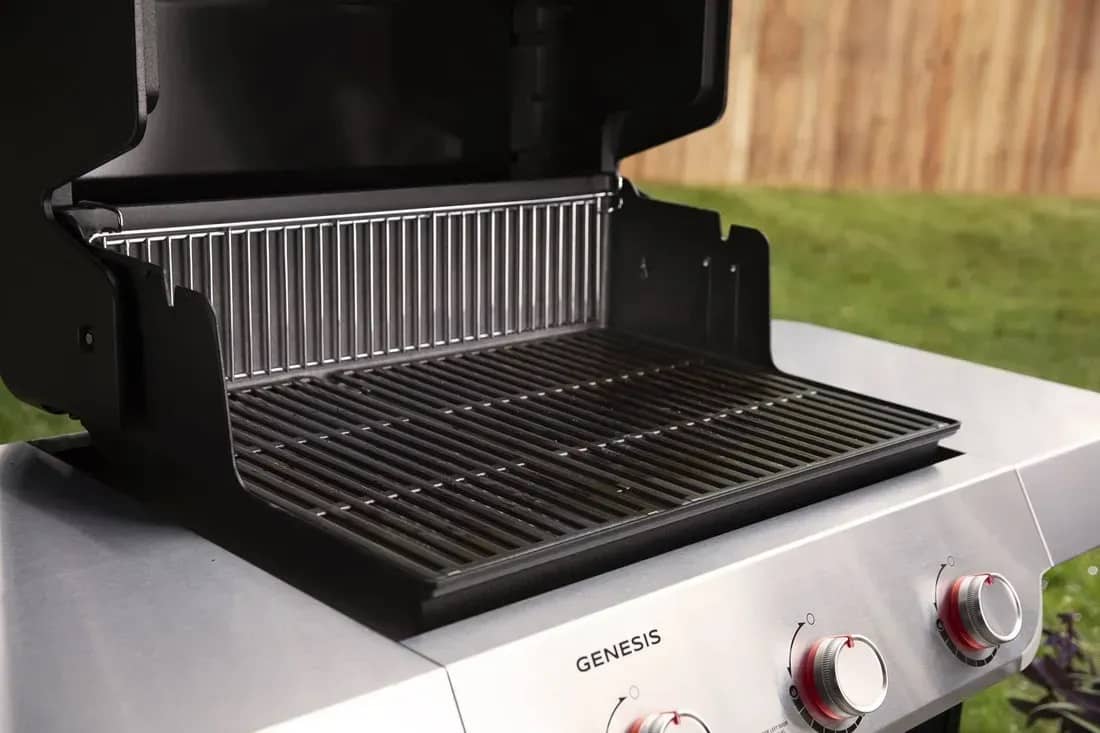 Газовий гриль Weber Genesis E-315 з чавунною решіткою Газовий гриль Weber Genesis E-315 з чавунною решіткою