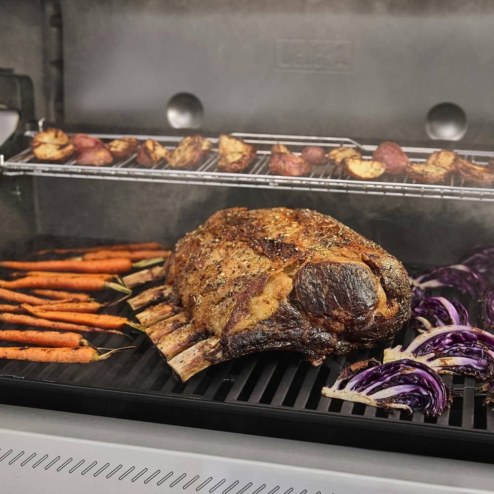 Приготування на грилі Weber Genesis SP-335 Приготування на грилі Weber Genesis SP-335