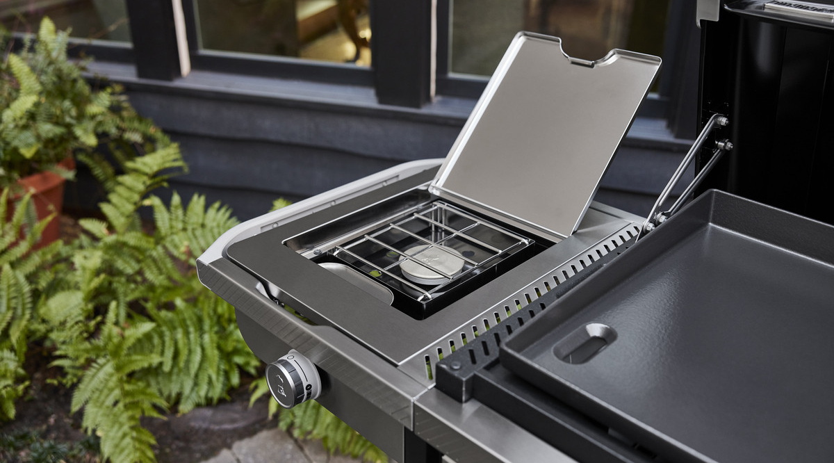 Конфорка для соусів у грилі Weber Slate GPSB 76 cm Premium Конфорка для соусів у грилі Weber Slate GPSB 76 cm Premium