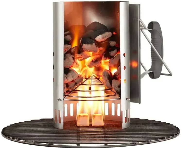 Розпал брикетів Weber у стартері Розпал брикетів Weber у стартері